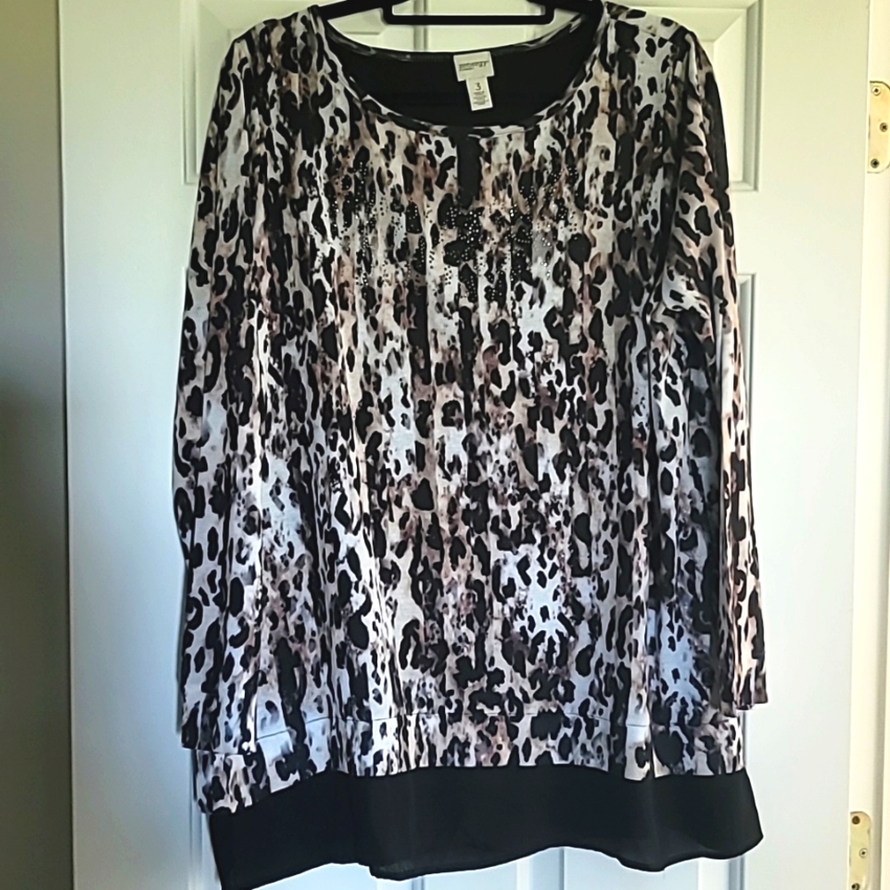 Ladies long top